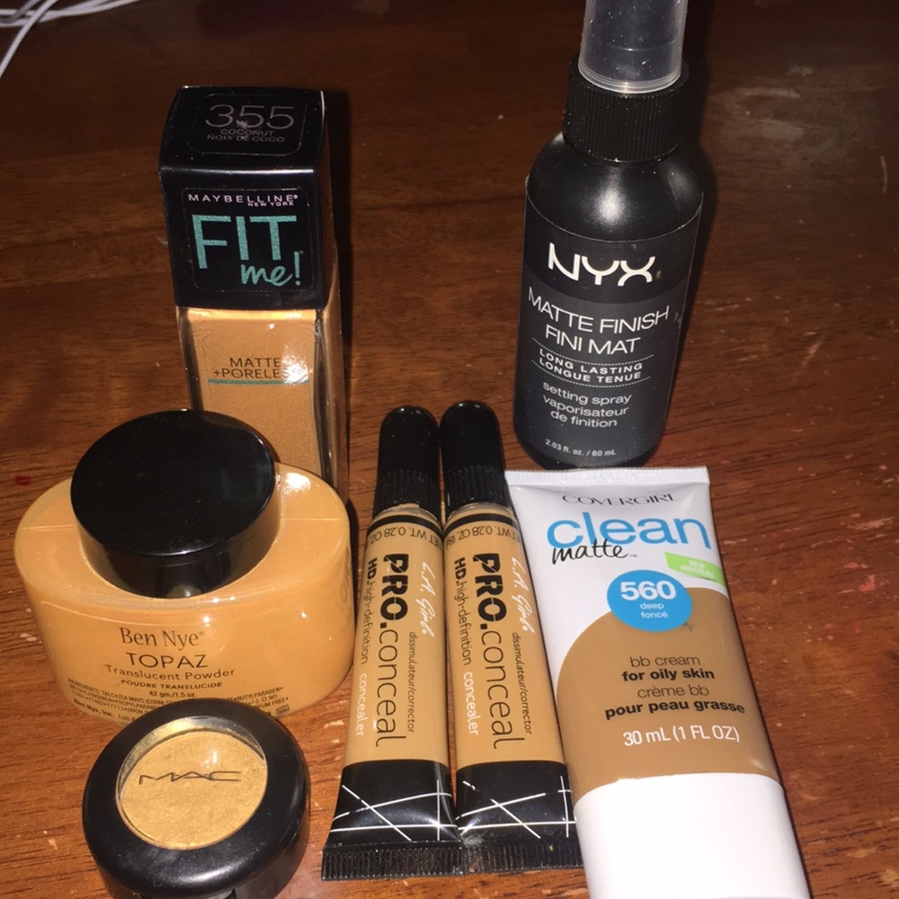 MAKEUP BUNDLE